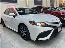 تۆیۆتا کامری